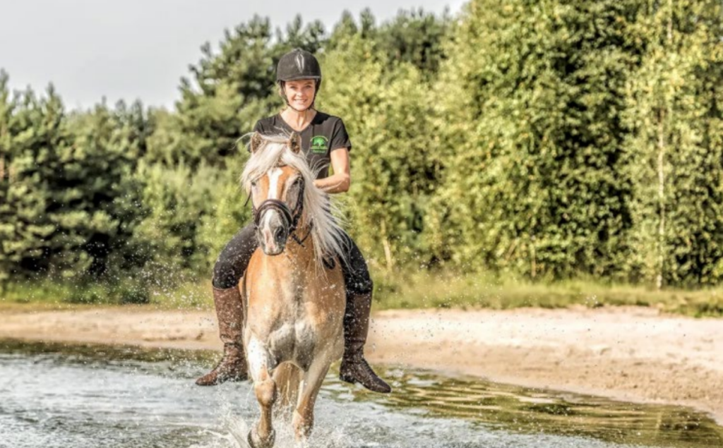 Buitenrit paardrijden De Maashorst